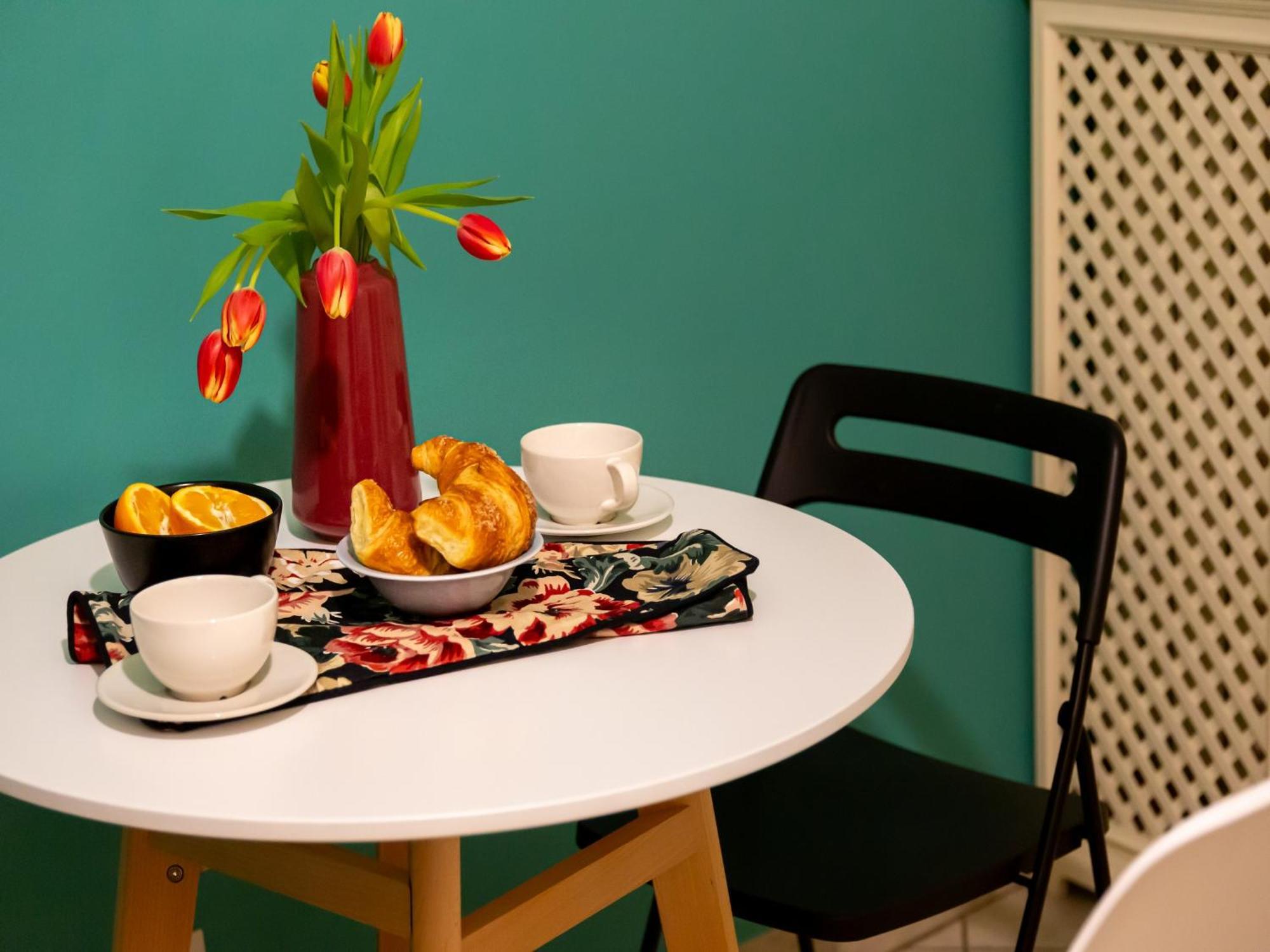 The Best Rent - Spacious One-Bedroom Apartment Near The Columns Of San Lorenzo Milano Dış mekan fotoğraf