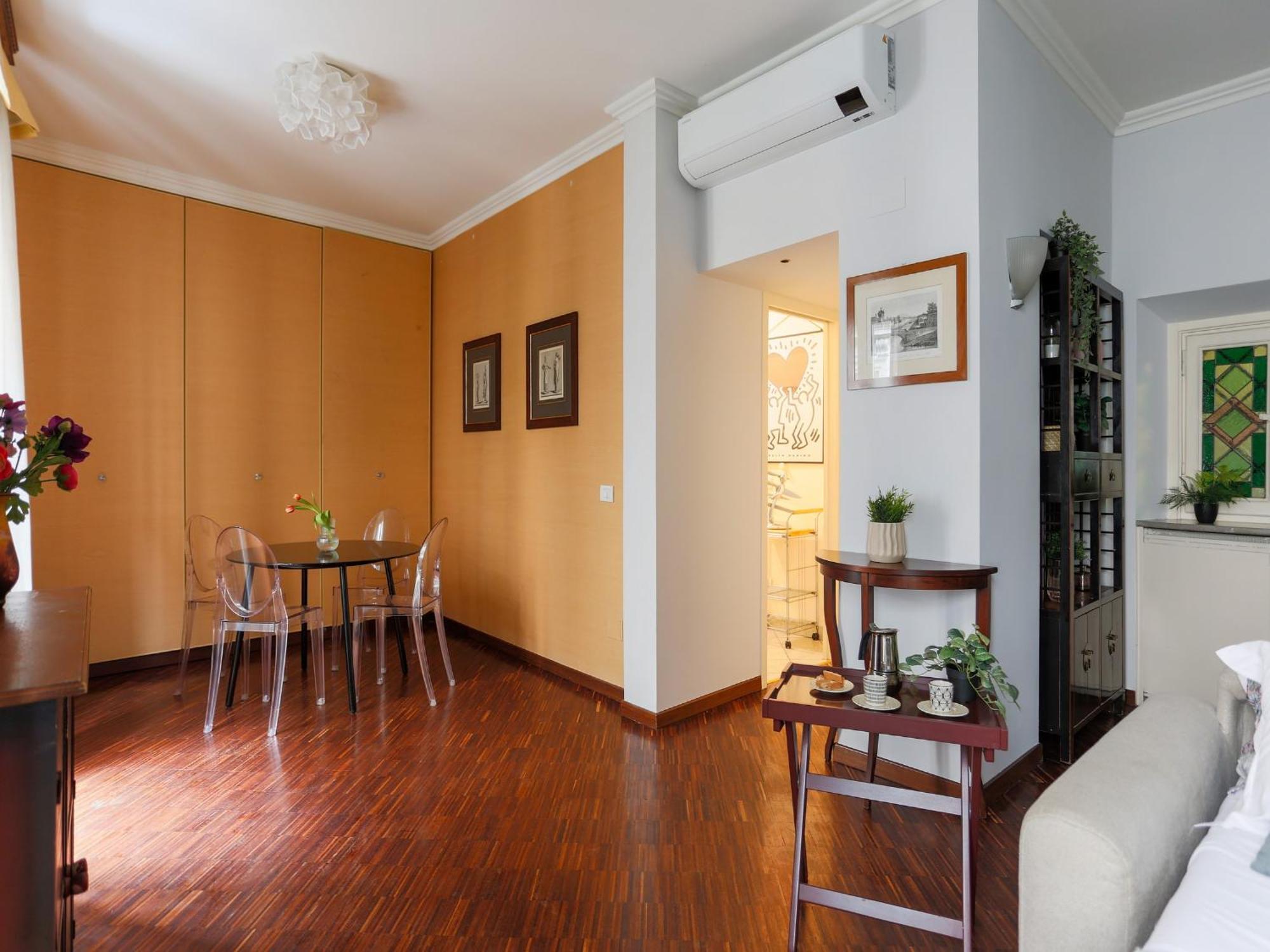 The Best Rent - Spacious One-Bedroom Apartment Near The Columns Of San Lorenzo Milano Dış mekan fotoğraf